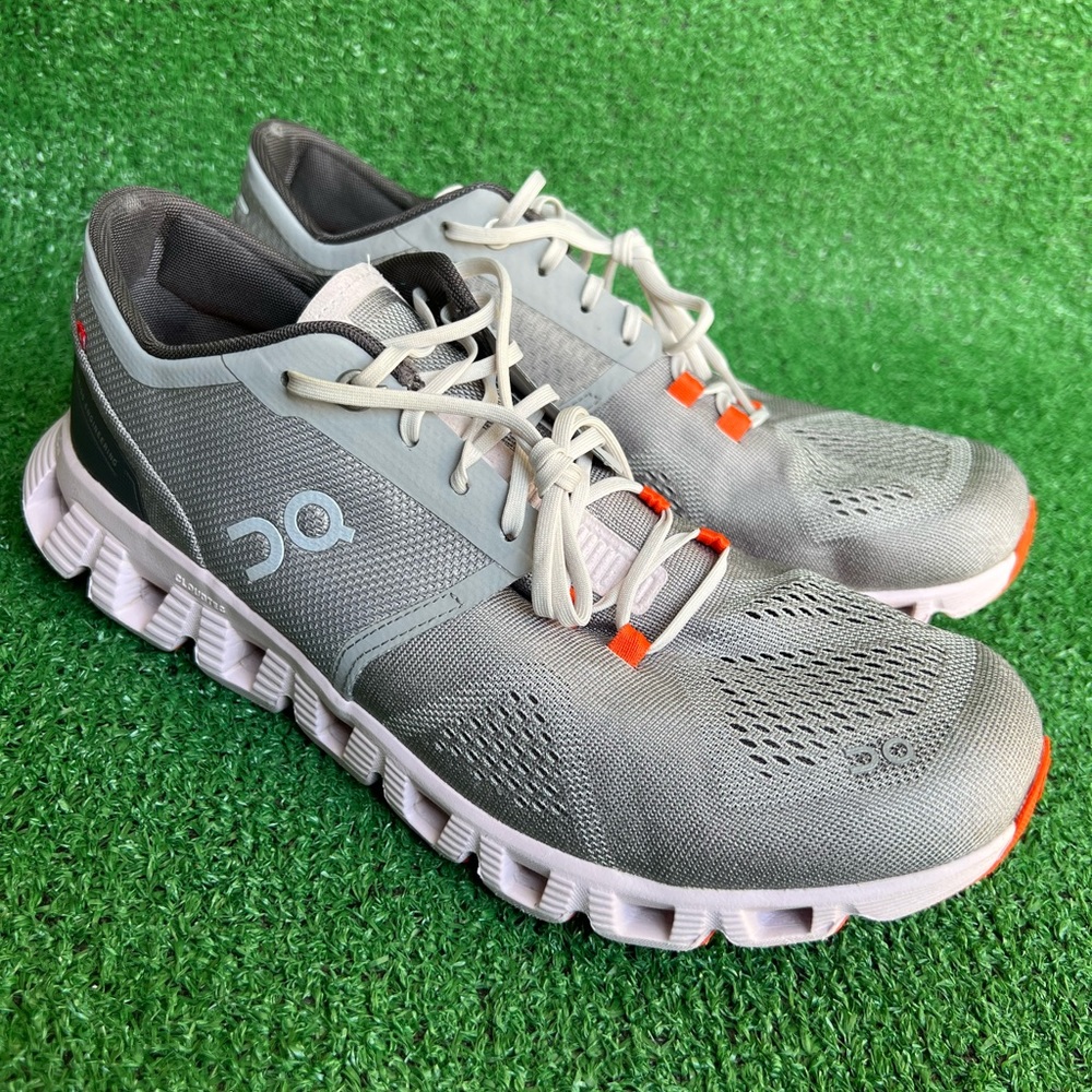 ON RUNNING WOMEN'S CLOUD X shoes size 10.5 Pre-owned